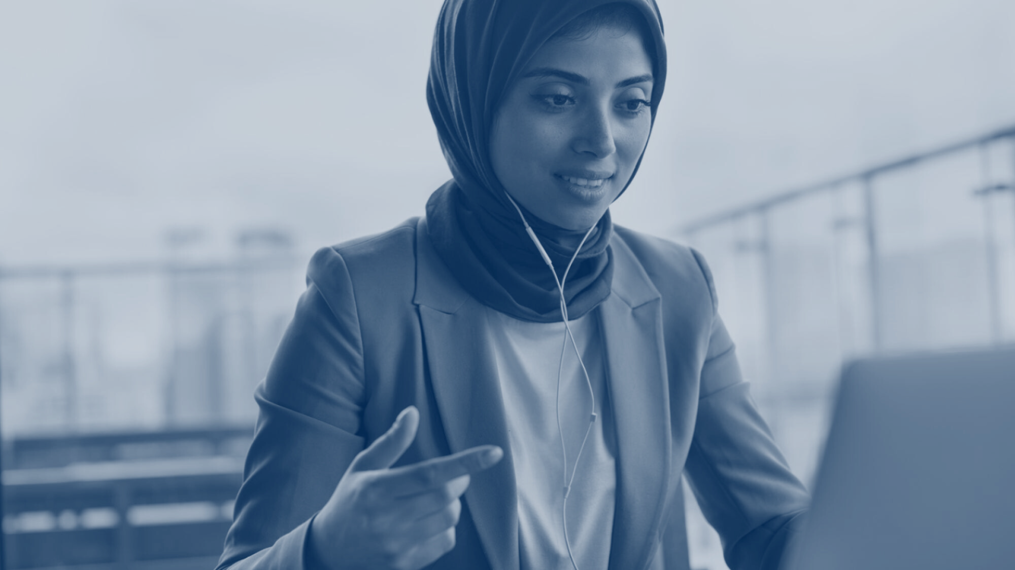 Picture of a Coaching working with a client remotely