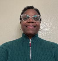 Headshot of UC Davis CPE HR instructor Tracy Yoder