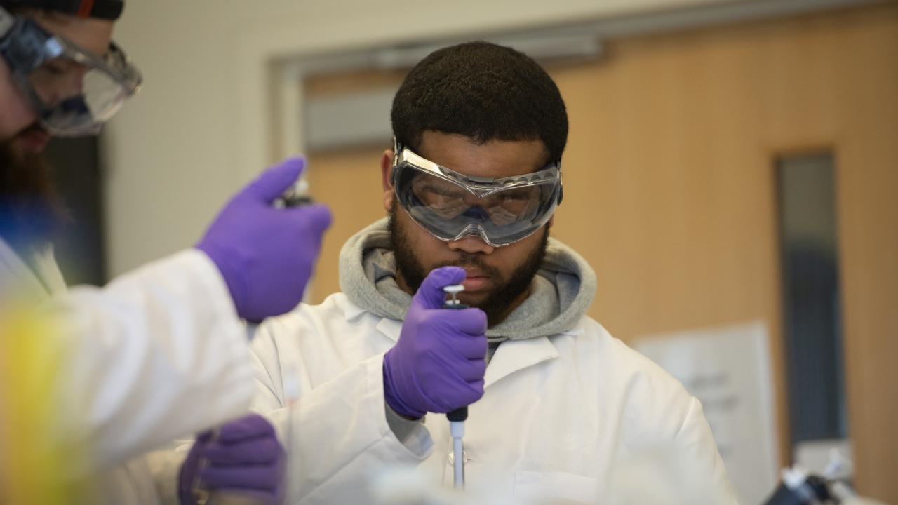 Student in Food Sciences Class