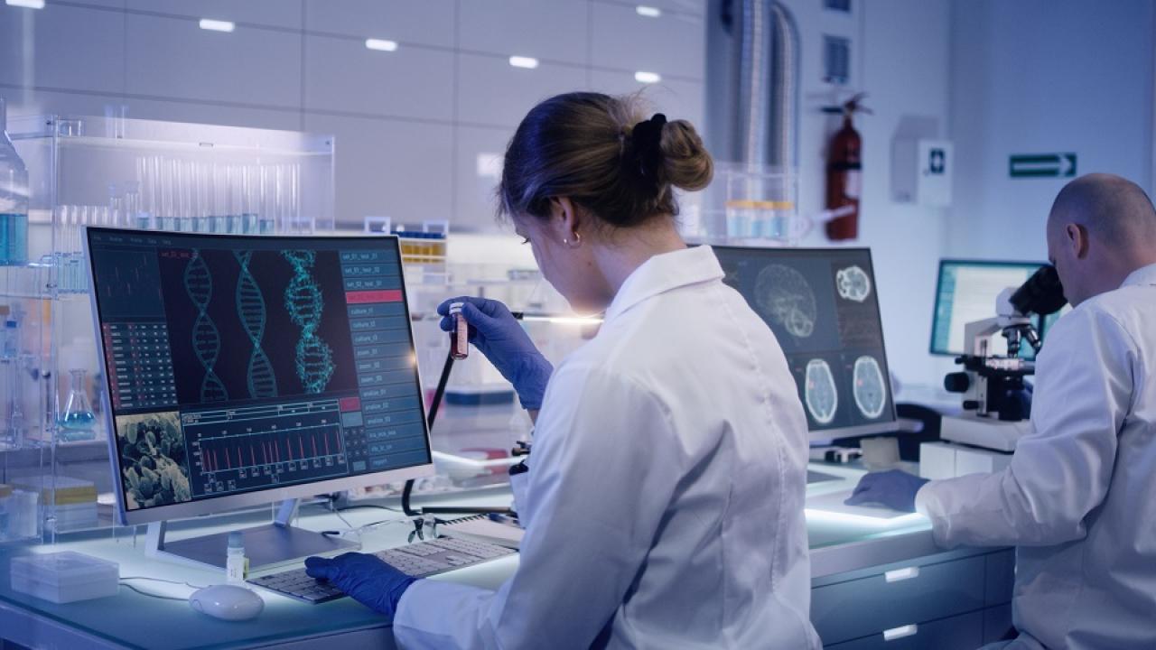 Scientist doing science in a lab