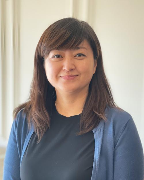 headshot of enrollment coach Cathy Zhao